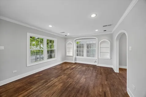 2108 White Oak Drive Houston TX 77009