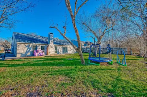 520 E Castle Harbour Drive Friendswood TX 77546