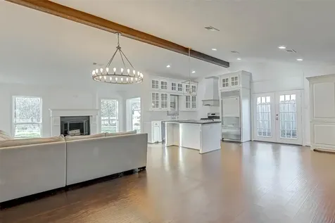 520 E Castle Harbour Drive Friendswood TX 77546