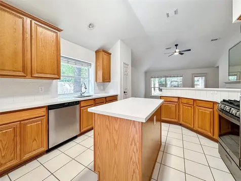 126 N Willow Point Circle The Woodlands TX 77382