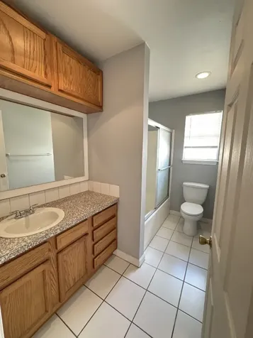216 Gale Street Houston TX 77009
