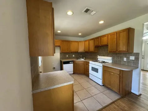 216 Gale Street Houston TX 77009