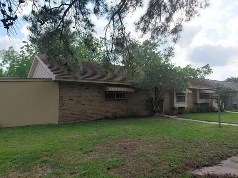 1518 Avenue B Danbury TX 77534