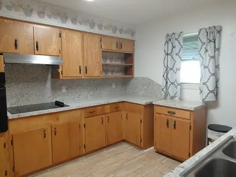 1518 Avenue B Danbury TX 77534