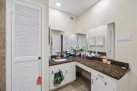 2238 S Piney Point Road 109 Houston TX 77063