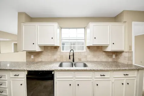 5 Tiffany Square Sugar Land TX 77478