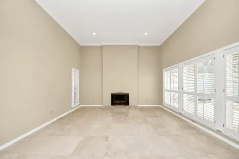 5 Tiffany Square Sugar Land TX 77478
