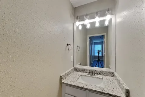 16411 Willingham Way Houston TX 77095