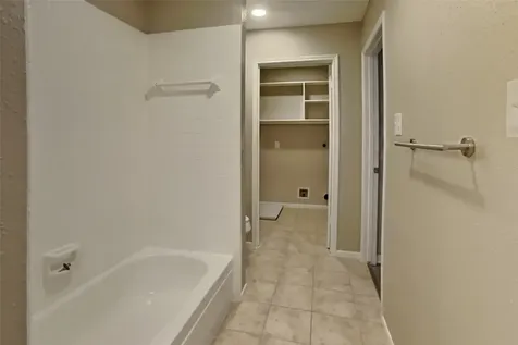 16411 Willingham Way Houston TX 77095