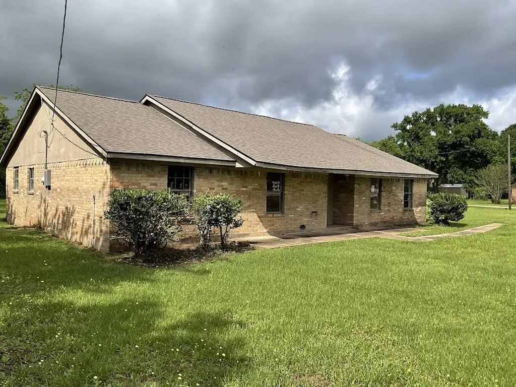 2068 Tx-36 Brazoria TX 77422