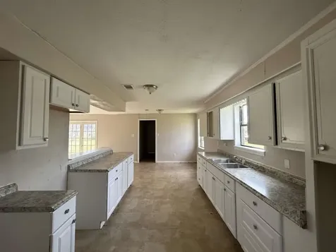 2068 Tx-36 Brazoria TX 77422