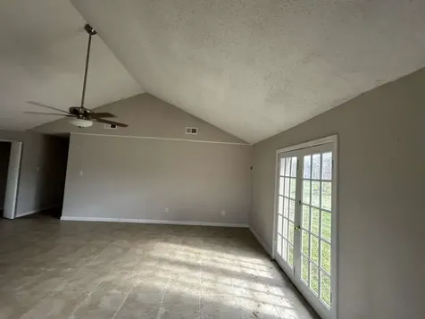 2068 Tx-36 Brazoria TX 77422
