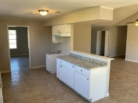 2068 Tx-36 Brazoria TX 77422