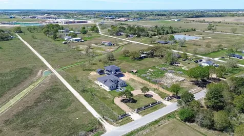 12212 Padon Road Needville TX 77461