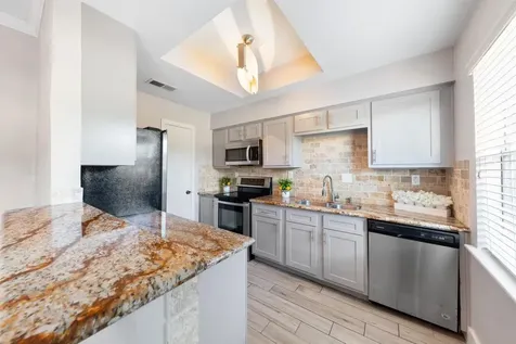 7700 Creekbend Drive 30 Houston TX 77071