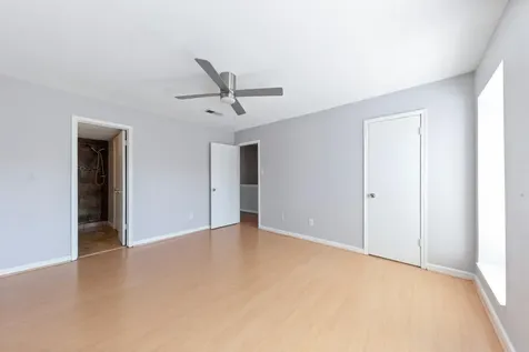 7700 Creekbend Drive 30 Houston TX 77071