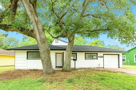 408 Gardenia Street Lake Jackson TX 77566