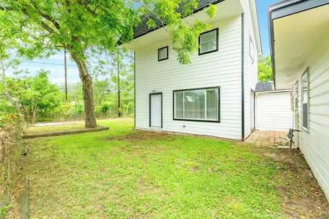 408 Gardenia Street Lake Jackson TX 77566