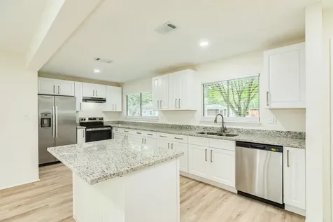 408 Gardenia Street Lake Jackson TX 77566