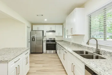 408 Gardenia Street Lake Jackson TX 77566
