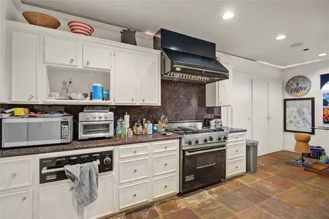 526 Bolton Place Houston TX 77024