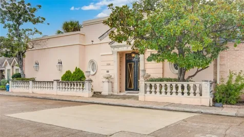 526 Bolton Place Houston TX 77024