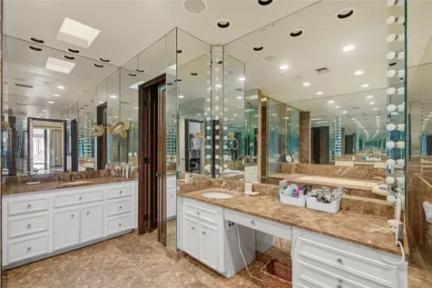 526 Bolton Place Houston TX 77024