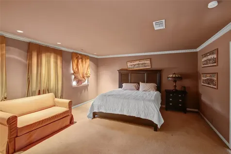 526 Bolton Place Houston TX 77024