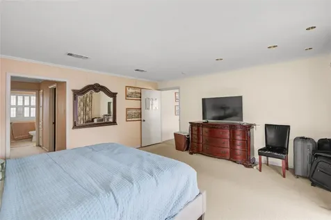 526 Bolton Place Houston TX 77024