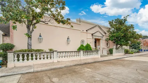 526 Bolton Place Houston TX 77024