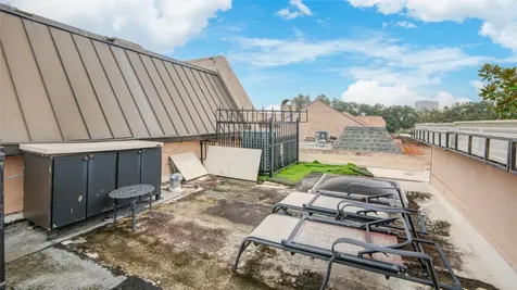 526 Bolton Place Houston TX 77024