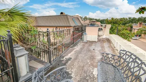 526 Bolton Place Houston TX 77024