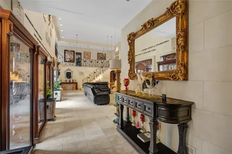 526 Bolton Place Houston TX 77024