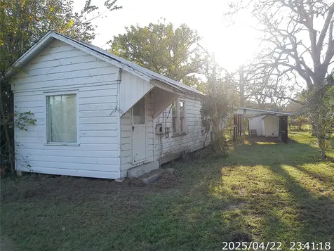 504 Camp Street Alleyton TX 78935