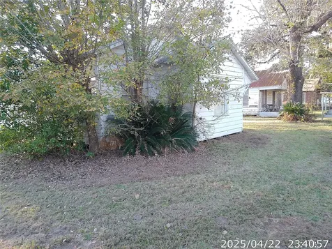 504 Camp Street Alleyton TX 78935