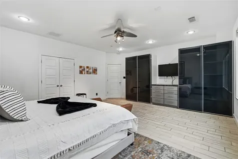 2025 Colquitt Street A Houston TX 77098