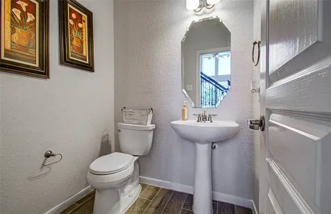 105 Hawke Bay Lane Friendswood TX 77546