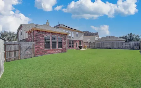 105 Hawke Bay Lane Friendswood TX 77546