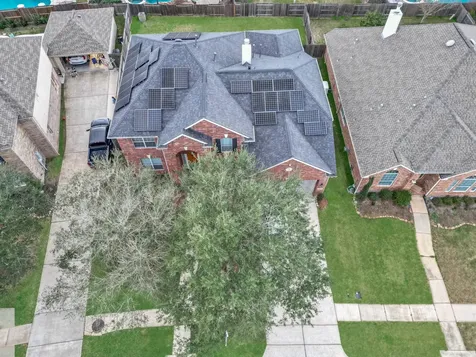 105 Hawke Bay Lane Friendswood TX 77546