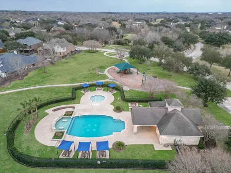 105 Hawke Bay Lane Friendswood TX 77546