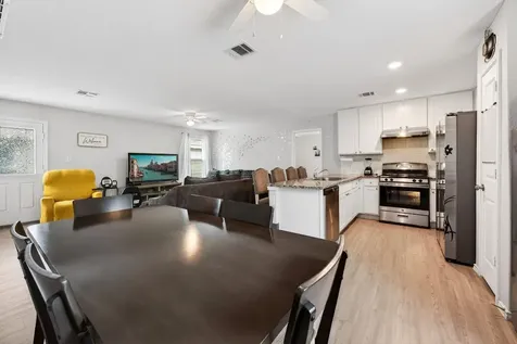 8111 Nube Medina San Antonio TX 78252