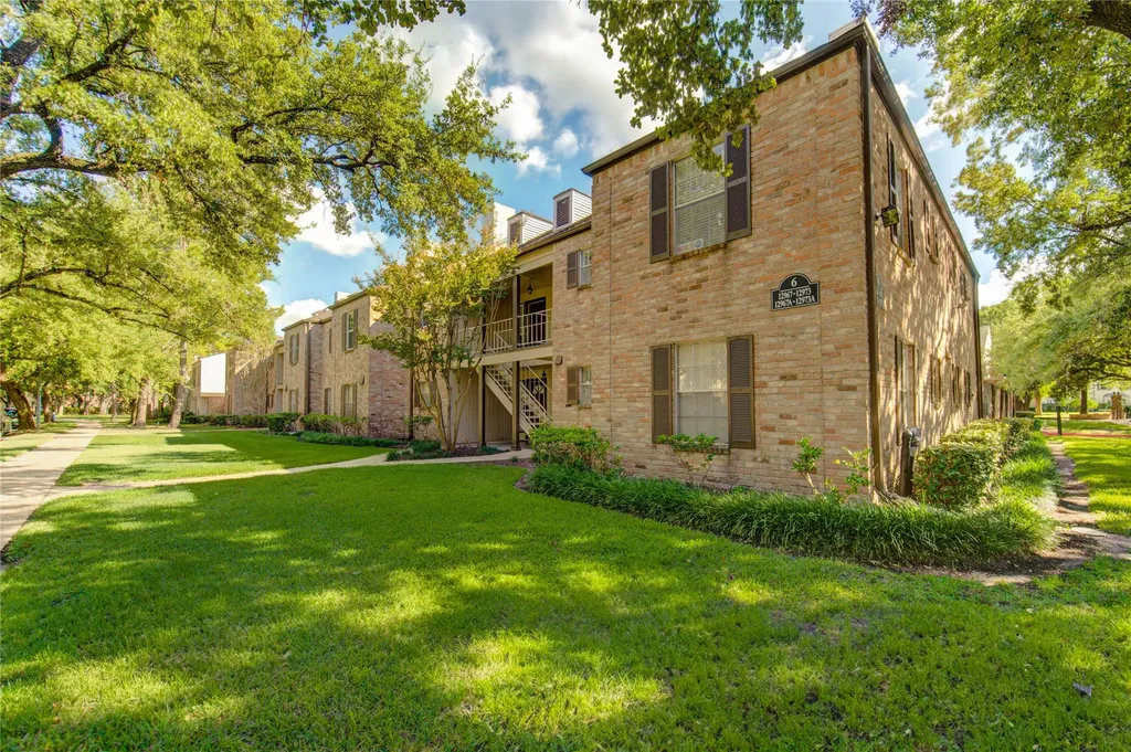 12973 Trail Hollow Dr Unit A Houston TX 77079