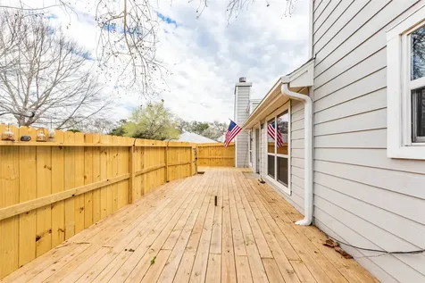 21 Hideaway Drive Friendswood TX 77546