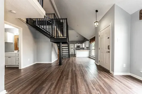 21 Hideaway Drive Friendswood TX 77546