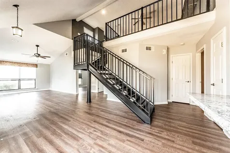 21 Hideaway Drive Friendswood TX 77546