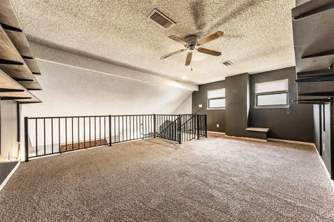 21 Hideaway Drive Friendswood TX 77546
