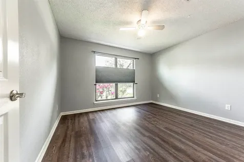 21 Hideaway Drive Friendswood TX 77546