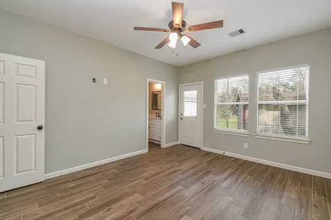 3701 Chanterway Street Bacliff TX 77518