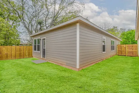 3701 Chanterway Street Bacliff TX 77518