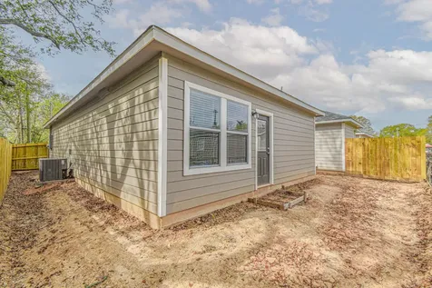 3701 Chanterway Street Bacliff TX 77518
